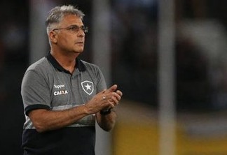 Patrocinador do Botafogo, Felipe Neto reclama e clube demite treinador