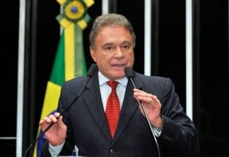 Debate: Alvaro Dias tenta se colocar como candidato da Lava-Ja