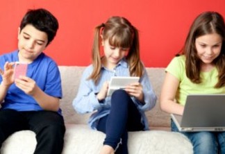 Cresce o número de crianças e adolescentes conectados só pelo celular