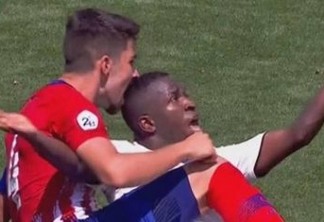 Suárez, é você? Rival morde Vinicius Junior na cabeça após cometer falta - VEJA VÍDEO