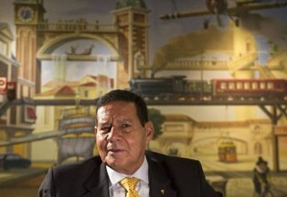 Vice de Bolsonaro, general Mourão sugere atropelar regras do jogo