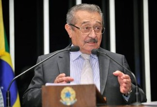 José Maranhão participa de encontro com lideranças de Cabedelo