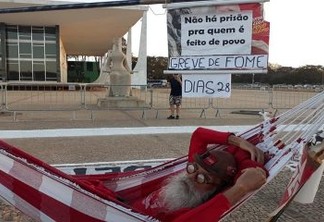 POR LULA LIVRE: Bancário paraibano que fez greve de fome em Brasília desembarca em João Pessoa nesta terça-feira