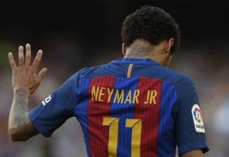 (FILES) This file photo taken on May 06, 2017 shows 
Barcelona's Brazilian forward Neymar gesturing during the Spanish league football match FC Barcelona vs Villarreal CF at the Camp Nou stadium in Barcelona.
Neymar will leave prematurely the Catalan club the player announced on arrival to a training session at the Sports Center FC Barcelona Joan Gamper in Sant Joan Despi, near Barcelona on August 2, 2017 following a rumour that he is considering a move to French club PSG. / AFP PHOTO / LLUIS GENE