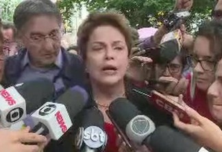 Candidata ao Senado por Minas Dilma Rousseff vota em Belo Horizonte