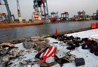 Avião com 189 passageiros cai no mar após decolar de Jacarta, na Indonésia: VEJA VÍDEO
