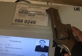 Eleitores de Bolsonaro postam foto com armas na urna - VEJA VÍDEO