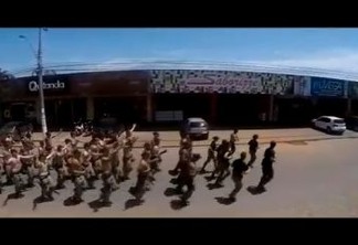 VEJA VÍDEO: Em treinamento de rua, policiais militares fazem campanha ilegal para Bolsonaro
