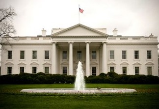 Pacotes suspeitos são enviados para Casa Branca, Hillary, Obama e CNN