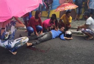 Repórter Águia, do Sistema Arapuan, sofre grave acidente de moto no Centro