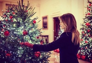 VEJA VÍDEO: Melania Trump mostra decoração luxuosa da Casa Branca para o Natal