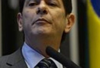 Equipe econômica de Bolsonaro não durará seis meses, prevê Cid Gomes