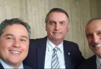 Efraim Filho se encontra com Jair Bolsonaro em Brasília; saiba o que eles conversaram