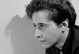 Hannah Arendt investiga a relação entre liberdade e processos revolucionários