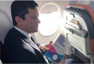 CLIQUE DO DIA: Sérgio Moro viaja ao encontro de Bolsonaro com livro sobre combate à corrupção