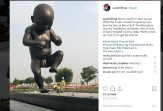 Esculturas gigantes retratam feto em vários estágios da gravidez e causam polêmica no Qatar: VEJA VÍDEO