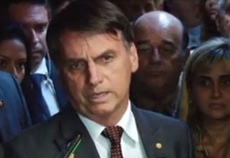 'Cem por cento só confio no meu pai e na minha mãe', diz Bolsonaro sobre Onyx