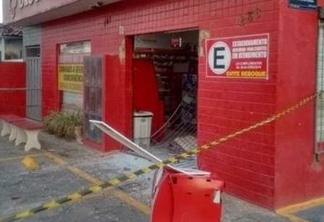 Bandidos arrombam farmácia e guincham caixa eletrônico em João Pessoa