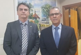 Bolsonaro anuncia almirante para Ministério de Minas e Energia