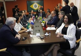 João Azevêdo defende diálogo com governo federal para solucionar problemas do Nordeste