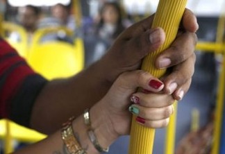 Homem é preso suspeito de importunação sexual dentro do ônibus em João Pessoa