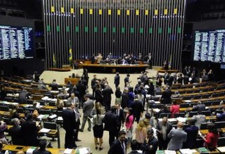 LONGE DE UM CONSENSO: PSB, PDT e PC do B podem liberar voto para presidente da Câmara