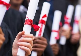 Diploma inútil? quase metade dos jovens com diploma está fora da área de formação