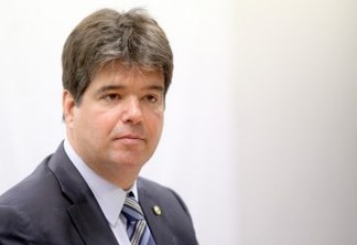 Ruy Carneiro pede autocrítica dentro do PSDB e portais nacionais repercutem