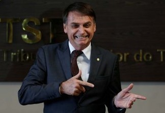 Bolsonaro apaga tuíte que dizia a 'era do indicado acabou' após indicar amigo
