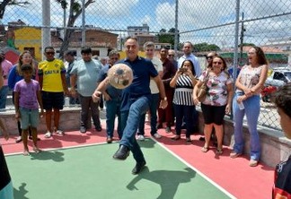 Prefeito entrega nova praça na Comunidade do Citex e oferece espaço de convivência para moradores