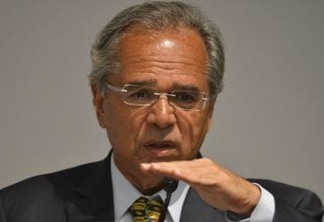 Ministro da Economia, Paulo Guedes, fala em 'travar' concursos públicos