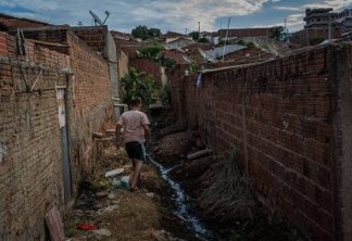 Vergonha: Escola infantil na Paraíba é destaque nacional por estar rodeada de esgoto e dejetos