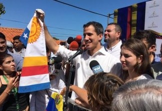 Nicolás Maduro decreta prisão de líder oposicionista após parlamentar se declarar presidente da Venezuela