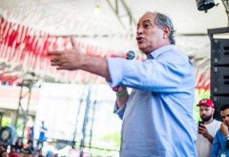 'O LULA TÁ PRESO, BABACA': Ciro Gomes é vaiado em evento da UNE e repete Cid Gomes; VEJA VÍDEO