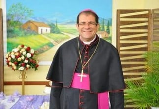 Vaticano investiga bispo acusado de extorquir padres e desviar dinheiro de igrejas