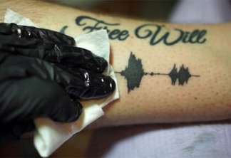 Tatuagem que emite sons chega ao Brasil e empolga gamers