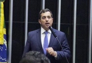Gervásio Maia e bancada do PSB apresentam pedido de impeachment de Bolsonaro