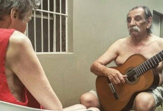 Músico de 72 anos comove a internet com serenata à esposa com Alzheimer