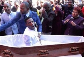 MILAGRE: Pastor causa polêmica após ‘ressuscitar’ fiel de dentro do caixão; VEJA VÍDEO