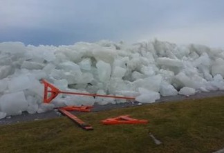 'Tsunami de gelo' é registrado em lago entre EUA e Canadá