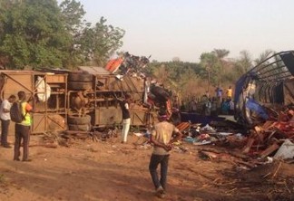 TRAGÉDIA: Colisão entre dois ônibus deixa 60 mortos