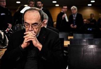 Cardeal francês é condenado por silêncio diante de abusos sexuais