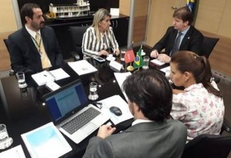 EIXO NORTE: Deputada Edna Henrique apresenta pleitos para desenvolvimento de municípios paraibanos em reunião com ministro