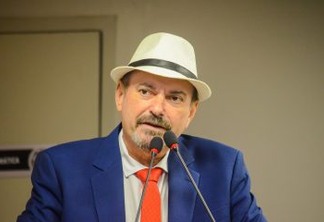Em discurso na ALPB deputado Jeová Campos presta solidariedade a ex-secretária Livânia Farias e critica Walber Virgulino