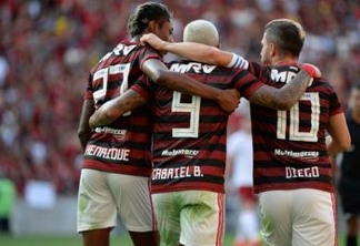 Flamengo vence o Fluminense em jogo movimentado, e rivais se reencontrarão na semi
