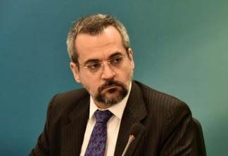 Dinheiro do MEC sustenta 'escolinha dos sem terrinha', diz ministro Abraham Weintraub