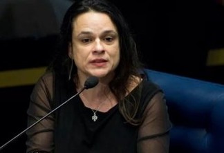 Após denúncia, Janaína Paschoal pede demissão de ministro do Turismo