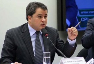 Efraim Filho defende redução de juros de bancos públicos para aquecer economia