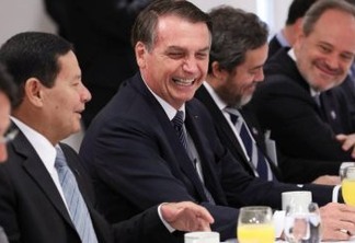 Brasil não é 'paraíso gay', mas 'quem quiser vir fazer sexo com mulher, fique à vontade', diz  Bolsonaro