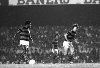 Há 40 anos, Pelé vestiu a 10 do Fla e negou pênalti no Maracanã